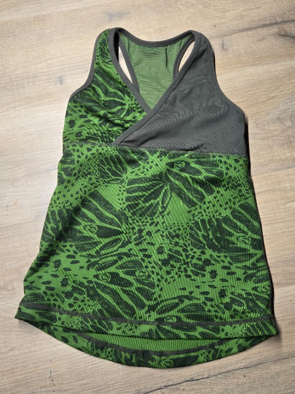 LULULEMON gym tank top with reinforced bust area.